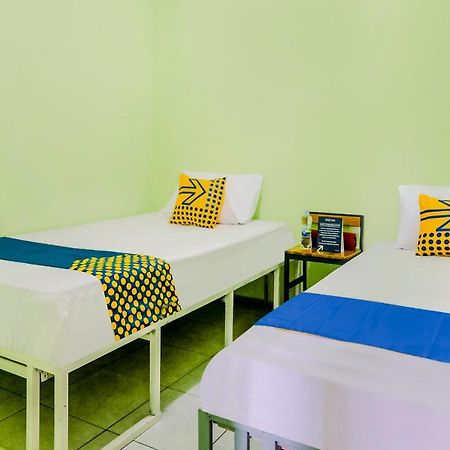 לוואנג Spot On 2081 Sriwijaya Family Residence מראה חיצוני תמונה
