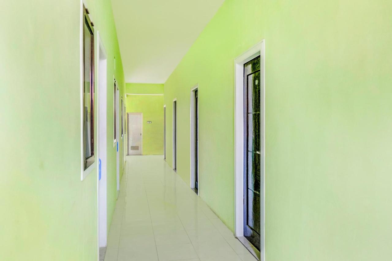 לוואנג Spot On 2081 Sriwijaya Family Residence מראה חיצוני תמונה