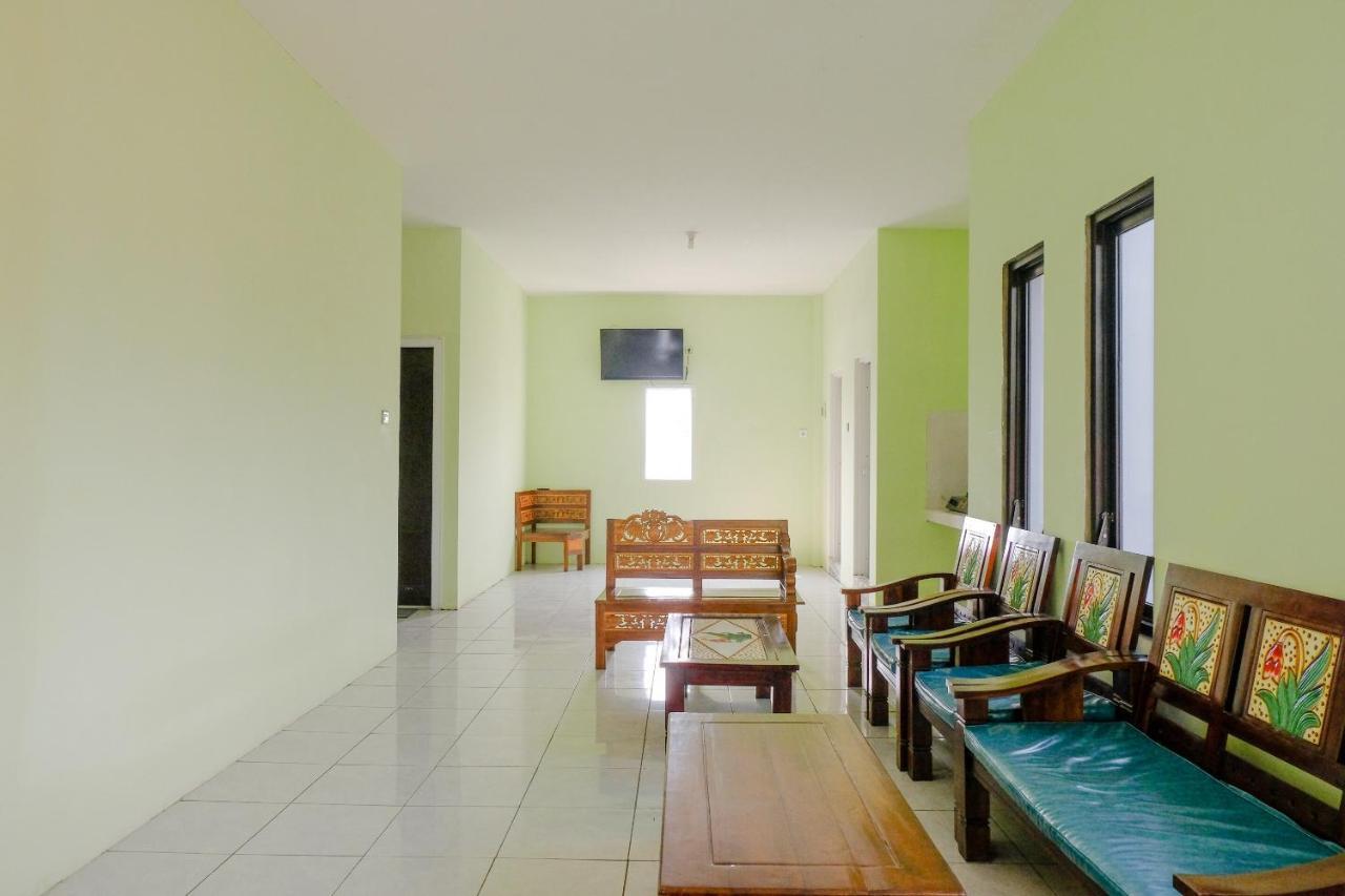 לוואנג Spot On 2081 Sriwijaya Family Residence מראה חיצוני תמונה