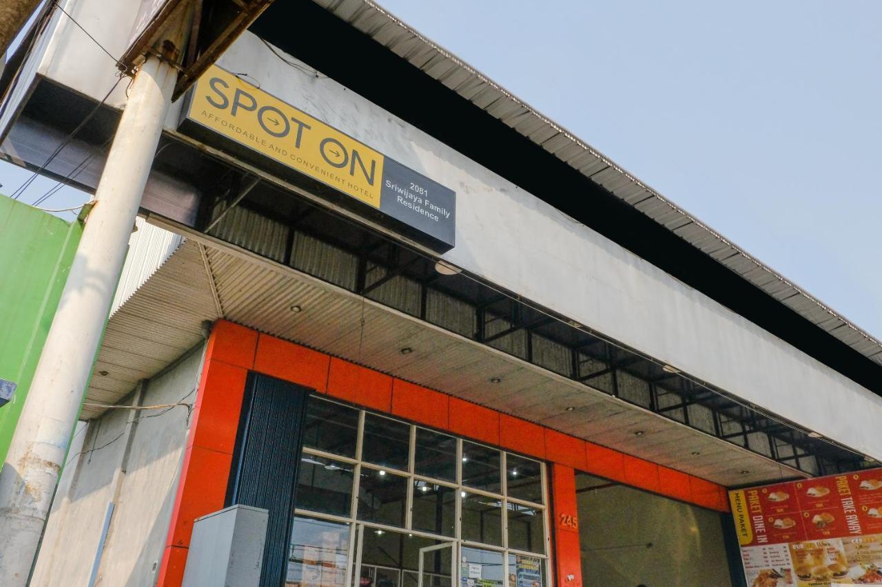 לוואנג Spot On 2081 Sriwijaya Family Residence מראה חיצוני תמונה