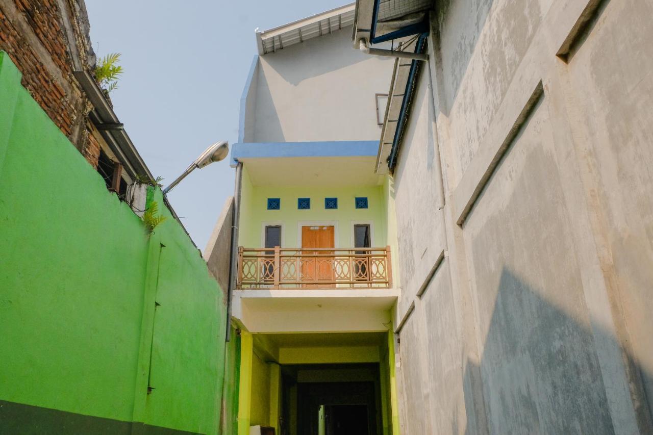 לוואנג Spot On 2081 Sriwijaya Family Residence מראה חיצוני תמונה