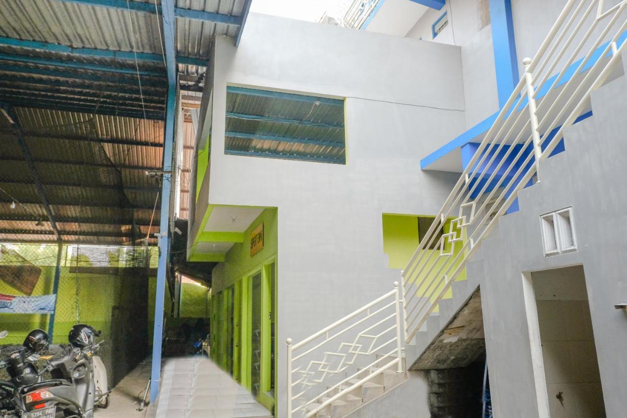 לוואנג Spot On 2081 Sriwijaya Family Residence מראה חיצוני תמונה
